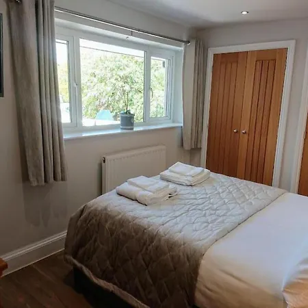 Detached Sleeps 6 With Private Hot Tub بيت للعطل ألفرستون